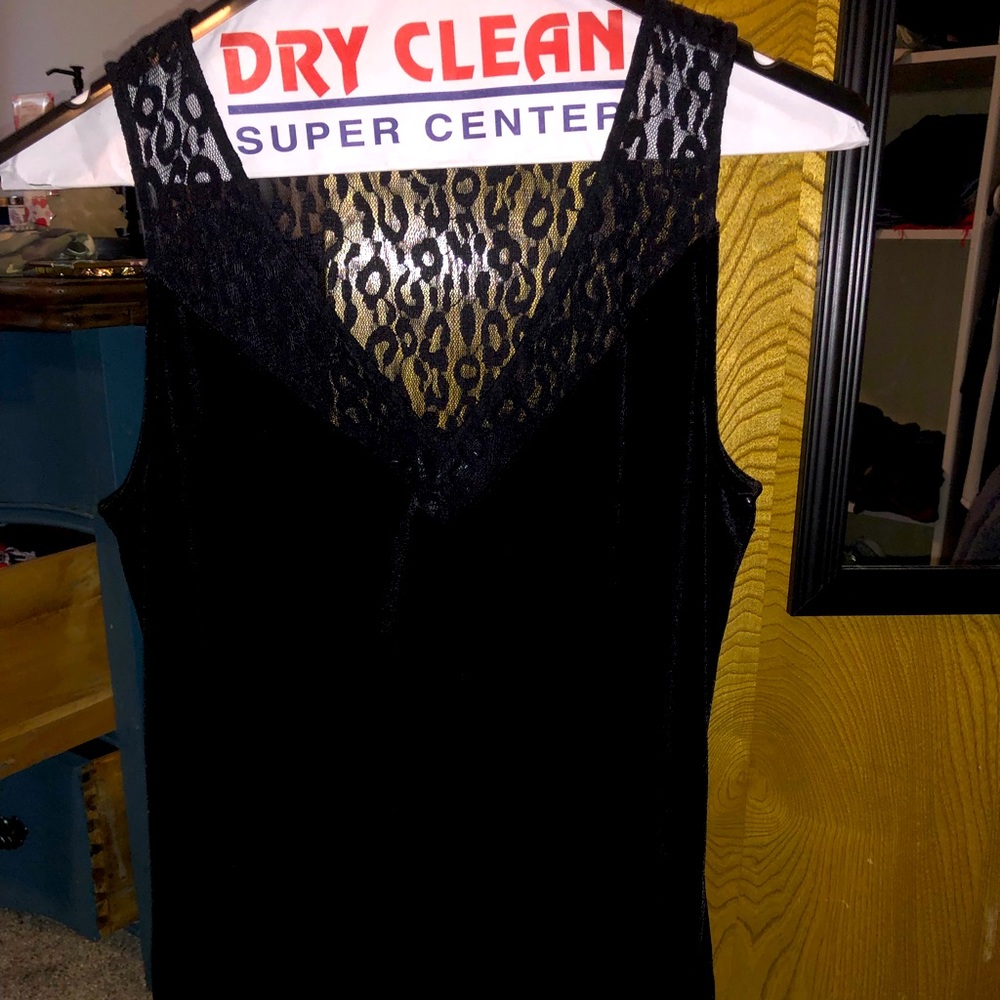 Velvet / leopard lace v neck sleeveless top